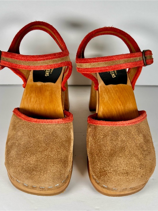 Swedish Hasbeens Shoes - Swedish Hasbeens Piping Suede Clog Sandals EU 39
